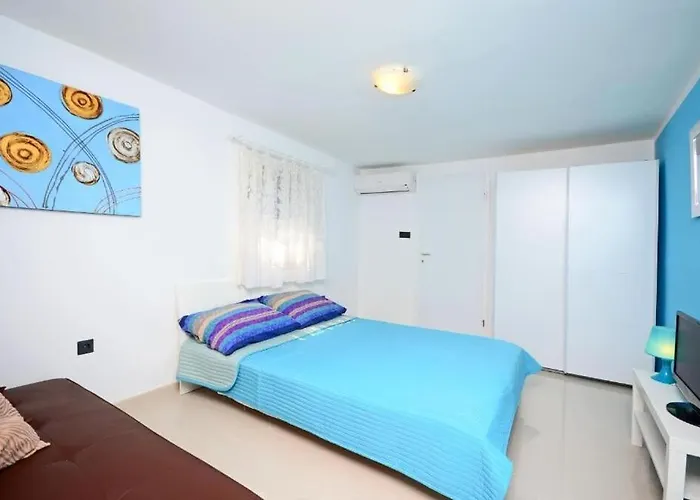 Apartments Ivan Marina